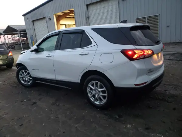 3GNAXKEV6NL308789 2022 CHEVROLET EQUINOX - Image 2