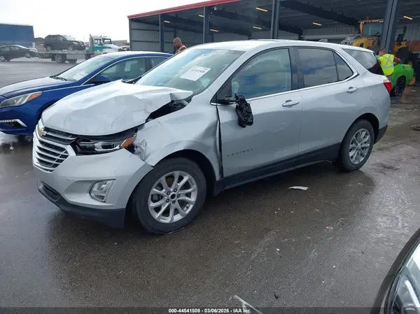 3GNAXKEV7KL351775 2019 CHEVROLET EQUINOX - Image 2