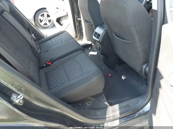 3GNAXKEV7KS577515 2019 CHEVROLET EQUINOX - Image 8