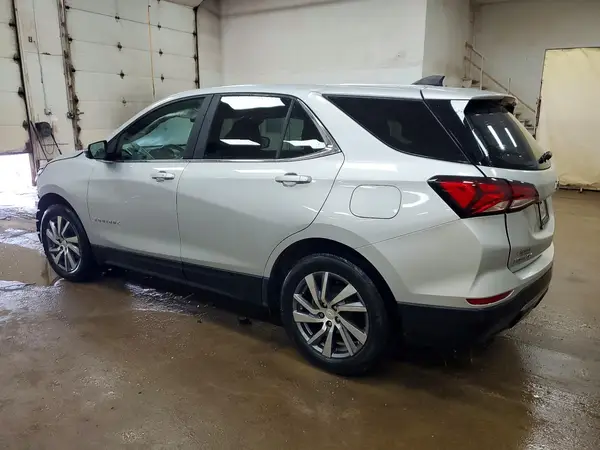 3GNAXKEV7NL137695 2022 CHEVROLET EQUINOX - Image 2