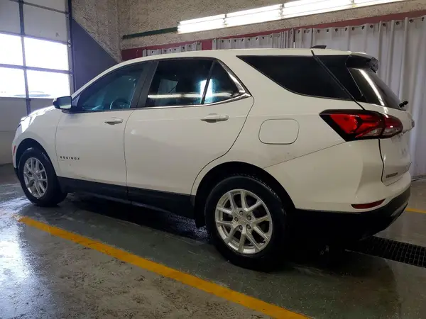 3GNAXKEV7NL141679 2022 CHEVROLET EQUINOX - Image 2