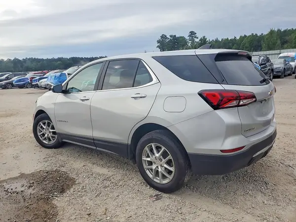3GNAXKEV7NL181129 2022 CHEVROLET EQUINOX - Image 2