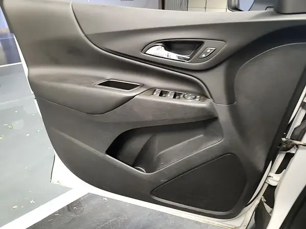3GNAXKEV7NL262437 2022 CHEVROLET EQUINOX - Image 2