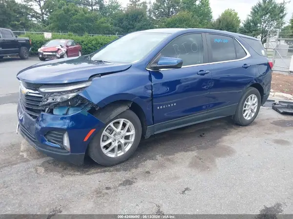 3GNAXKEV7NL295969 2022 CHEVROLET EQUINOX - Image 2