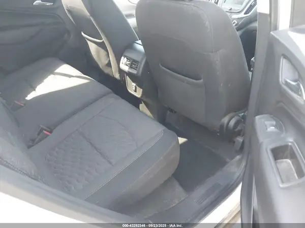 3GNAXKEV8KL211461 2019 CHEVROLET EQUINOX - Image 8