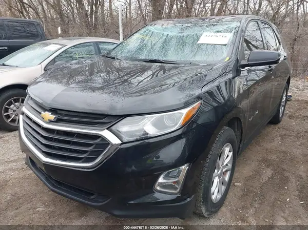 3GNAXKEV8KL271174 2019 CHEVROLET EQUINOX - Image 2