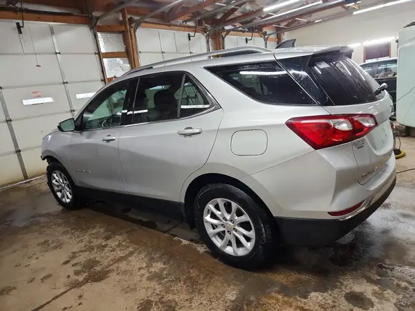 3GNAXKEV8LS622382 2020 CHEVROLET EQUINOX - Image 2