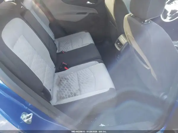 3GNAXKEV9KS556102 2019 CHEVROLET EQUINOX - Image 8
