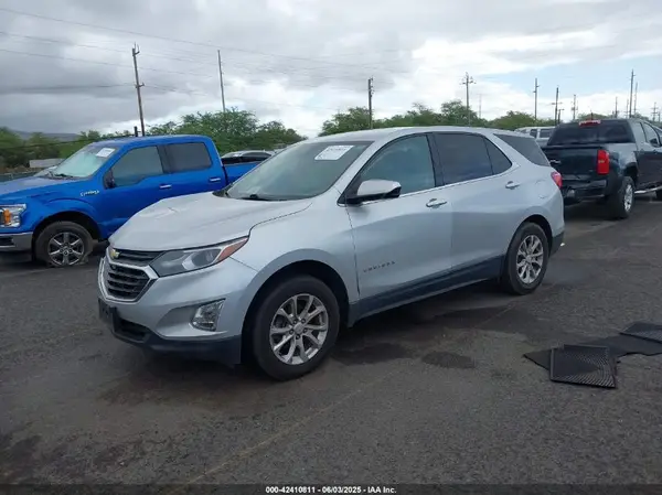 3GNAXKEV9LS518015 2020 CHEVROLET EQUINOX - Image 2