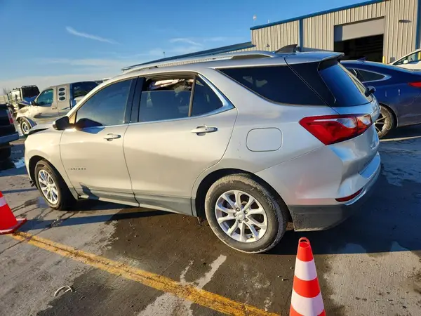 3GNAXKEV9LS560359 2020 CHEVROLET EQUINOX - Image 2