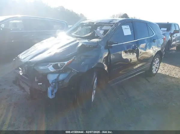 3GNAXKEV9LS564881 2020 CHEVROLET EQUINOX - Image 2