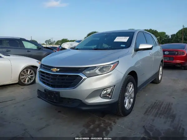 3GNAXKEV9LS611052 2020 CHEVROLET EQUINOX - Image 2