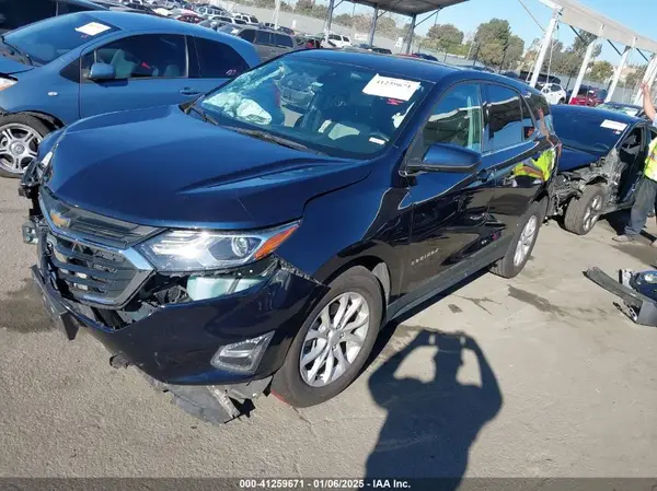 3GNAXKEV9LS638025 2020 CHEVROLET EQUINOX - Image 2