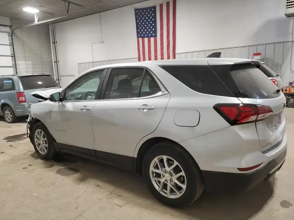 3GNAXKEV9NL205060 2022 CHEVROLET EQUINOX - Image 2