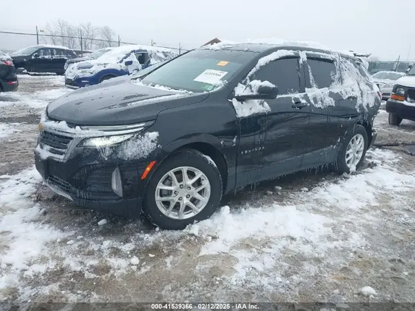 3GNAXKEV9NL209447 2022 CHEVROLET EQUINOX - Image 2