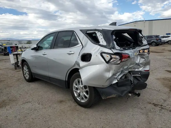 3GNAXKEV9NL235630 2022 CHEVROLET EQUINOX - Image 2