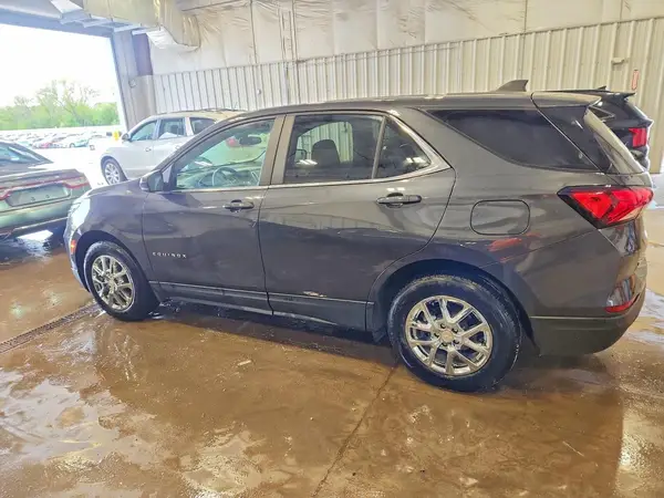 3GNAXKEV9NS236217 2022 CHEVROLET EQUINOX - Image 2
