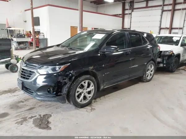 3GNAXKEX1JL135257 2018 CHEVROLET EQUINOX - Image 2
