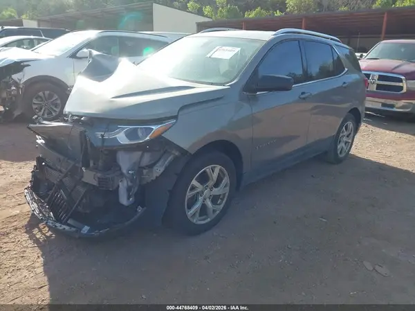 3GNAXKEX1JS604174 2018 CHEVROLET EQUINOX - Image 2