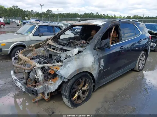 3GNAXKEX3JS621462 2018 CHEVROLET EQUINOX - Image 2
