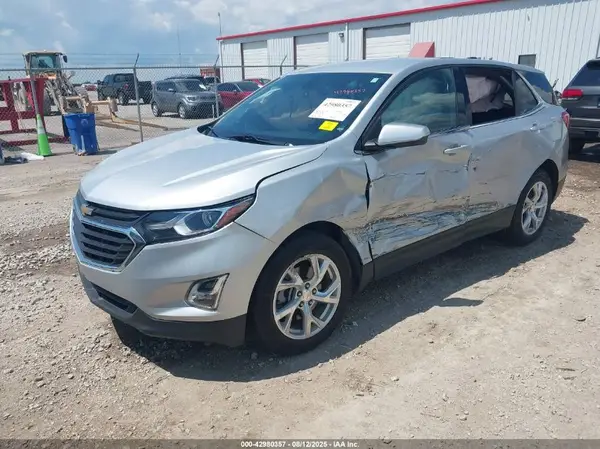 3GNAXKEX5JL105677 2018 CHEVROLET EQUINOX - Image 2