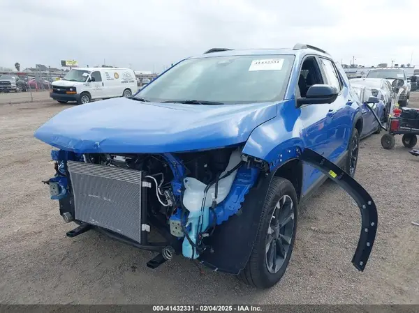 3GNAXLEG4SL166798 2025 CHEVROLET EQUINOX - Image 2