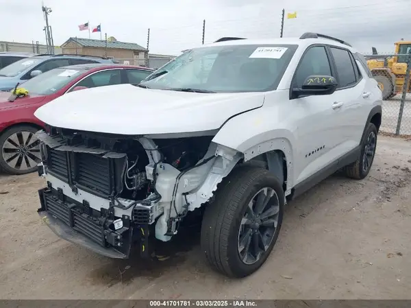 3GNAXLEG5SL215460 2025 CHEVROLET EQUINOX - Image 2