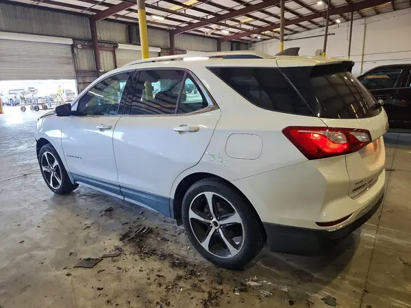 3GNAXLEX5LL173986 2020 CHEVROLET EQUINOX - Image 2
