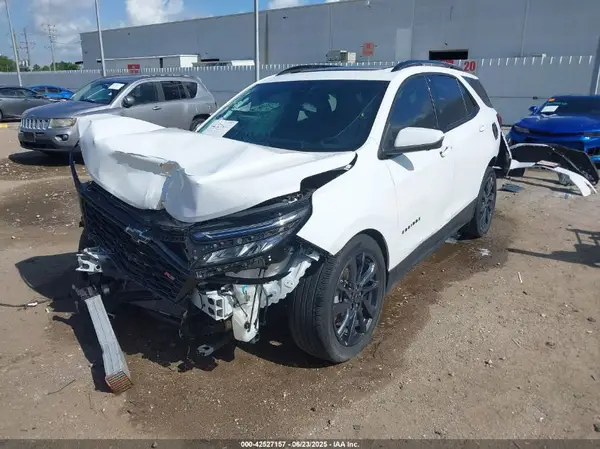 3GNAXMEG1RS117631 2024 CHEVROLET EQUINOX - Image 2