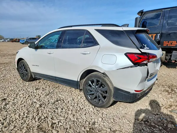 3GNAXMEG3PS142379 2023 CHEVROLET EQUINOX - Image 2