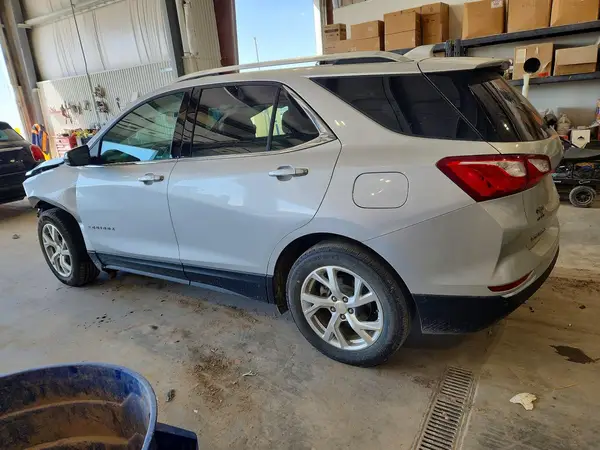 3GNAXNEV3MS142334 2021 CHEVROLET EQUINOX - Image 2
