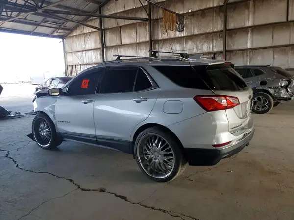 3GNAXNEX5JS568653 2018 CHEVROLET EQUINOX - Image 2