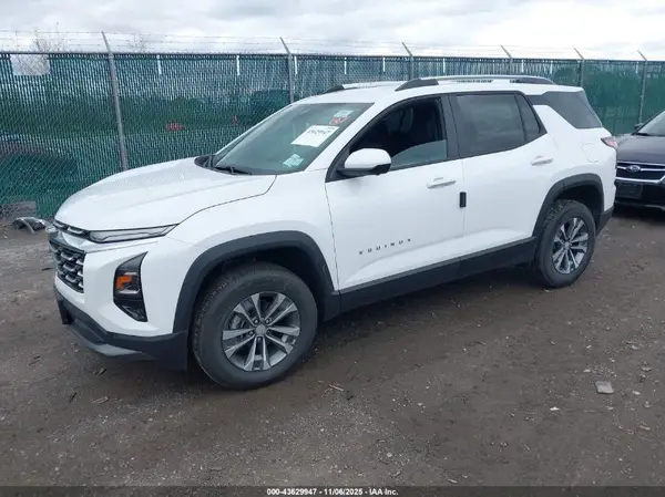3GNAXPEG0SL132249 2025 CHEVROLET EQUINOX - Image 2