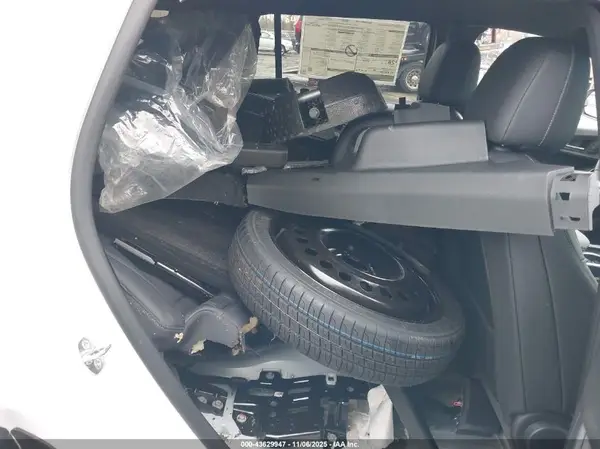 3GNAXPEG0SL132249 2025 CHEVROLET EQUINOX - Image 8