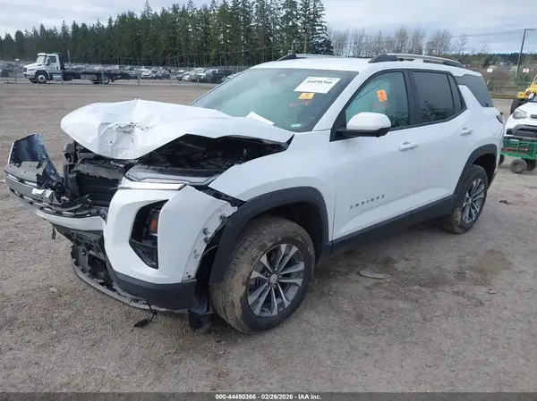 3GNAXPEG0SL195271 2025 CHEVROLET EQUINOX - Image 2