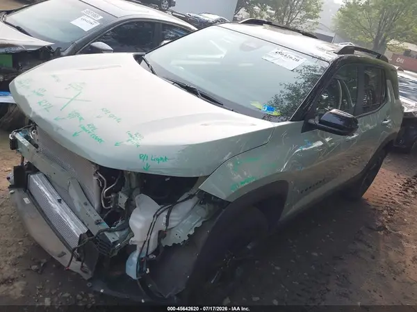 3GNAXPEG0SL285956 2025 CHEVROLET EQUINOX - Image 2