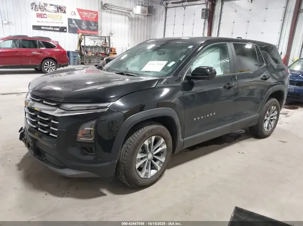 3GNAXPEG0SL318857 2025 CHEVROLET EQUINOX - Image 2