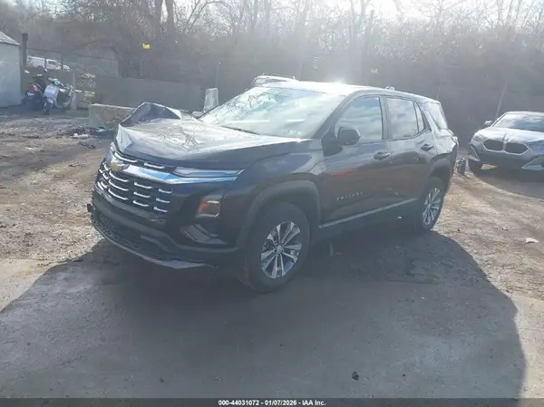 3GNAXPEG0SL324321 2025 CHEVROLET EQUINOX - Image 2