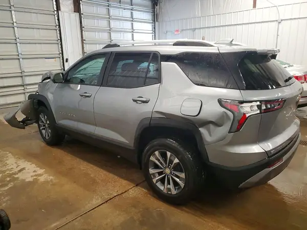 3GNAXPEG0TL242638 2026 CHEVROLET EQUINOX - Image 2