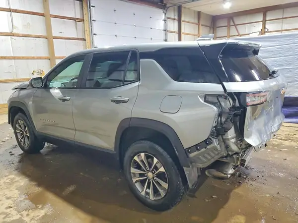 3GNAXPEG0TL266437 2026 CHEVROLET EQUINOX - Image 2