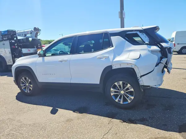 3GNAXPEG0TL418314 2026 CHEVROLET EQUINOX - Image 2