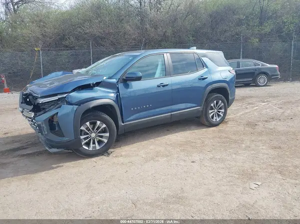 3GNAXPEG1SL234420 2025 CHEVROLET EQUINOX - Image 2