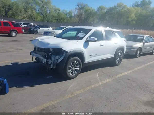 3GNAXPEG1SL283097 2025 CHEVROLET EQUINOX - Image 2