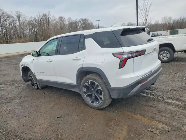 3GNAXPEG1TL158277 2026 CHEVROLET EQUINOX - Image 2