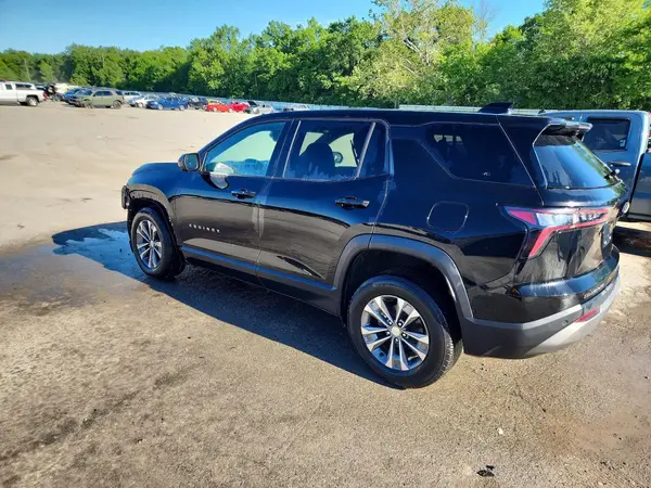 3GNAXPEG2SL103285 2025 CHEVROLET EQUINOX - Image 2