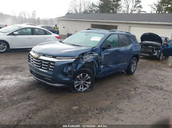 3GNAXPEG2SL136898 2025 CHEVROLET EQUINOX - Image 2
