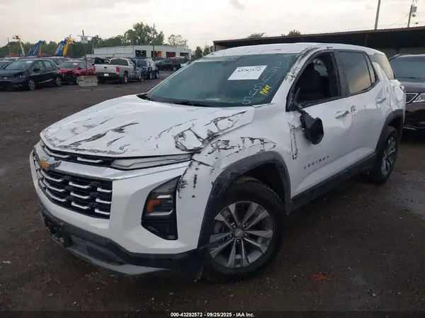 3GNAXPEG2SL294545 2025 CHEVROLET EQUINOX - Image 2