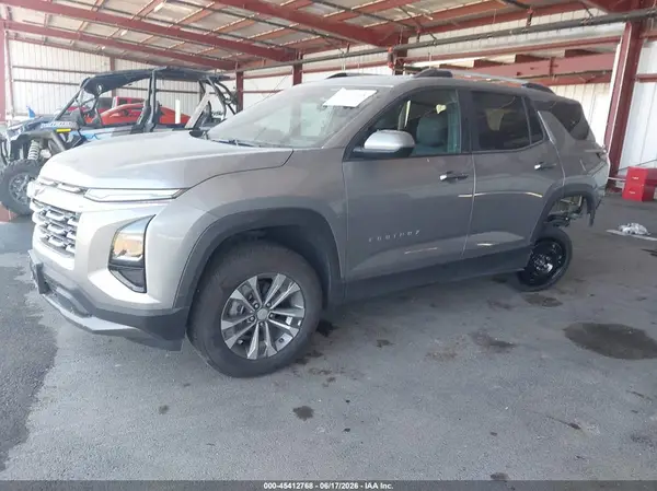 3GNAXPEG2SL302806 2025 CHEVROLET EQUINOX - Image 2