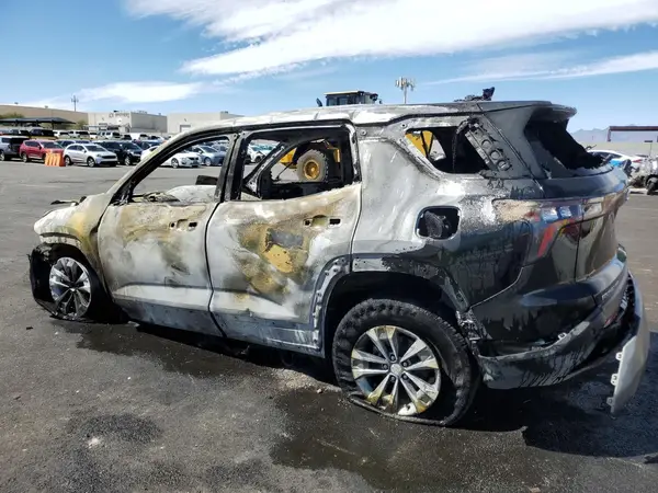 3GNAXPEG2SL323641 2025 CHEVROLET EQUINOX - Image 2