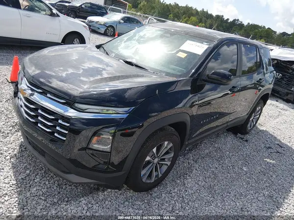 3GNAXPEG2TL275186 2026 CHEVROLET EQUINOX - Image 2